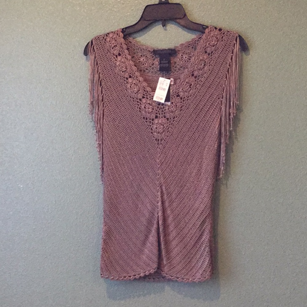 Sleeveless sweater